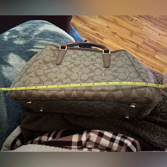 Coach Handbag - Picture 7 of 8